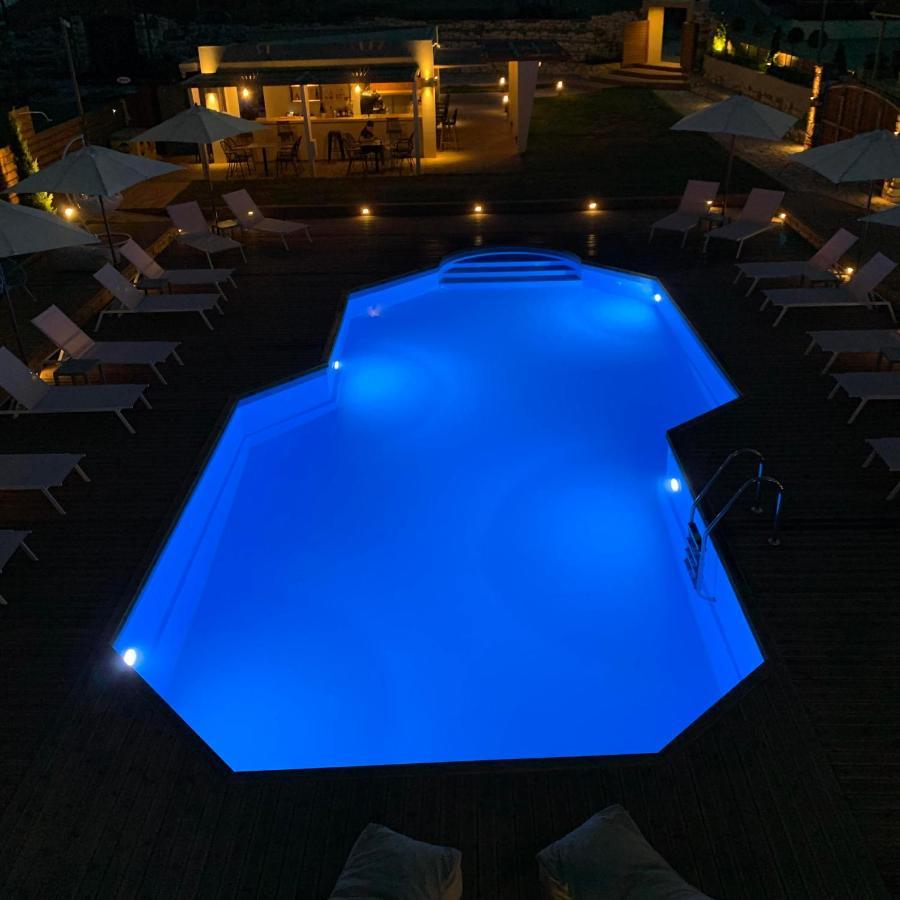 Nuevo Vista Bed & Breakfast Kavos Ngoại thất bức ảnh