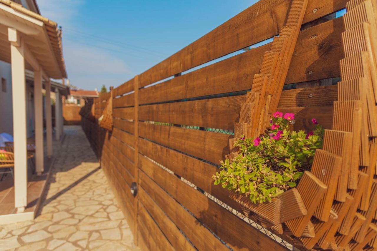 Nuevo Vista Bed & Breakfast Kavos Ngoại thất bức ảnh