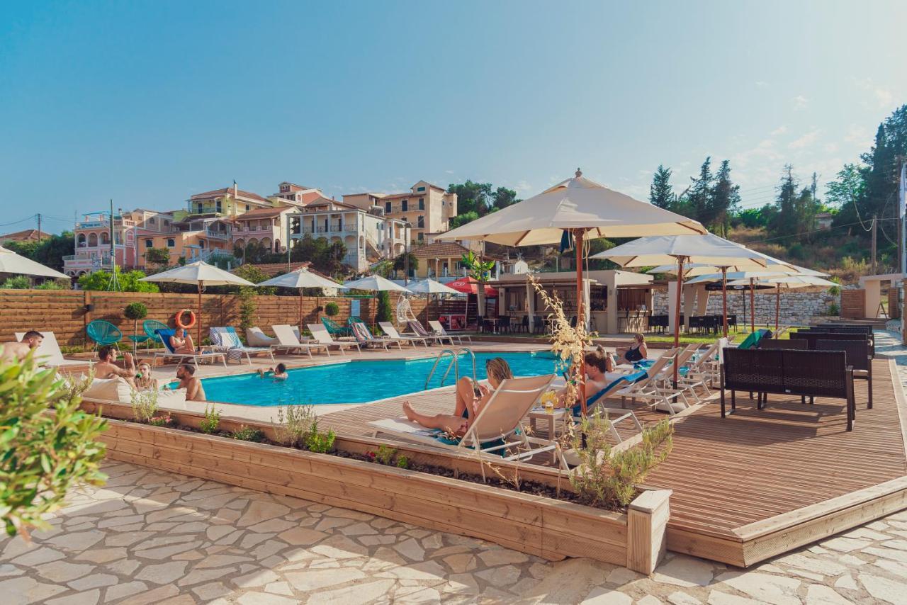Nuevo Vista Bed & Breakfast Kavos Ngoại thất bức ảnh