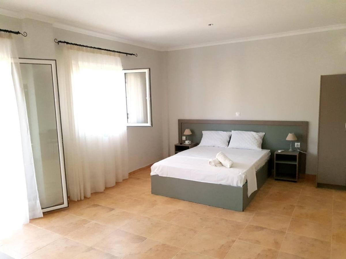 Nuevo Vista Bed & Breakfast Kavos Ngoại thất bức ảnh