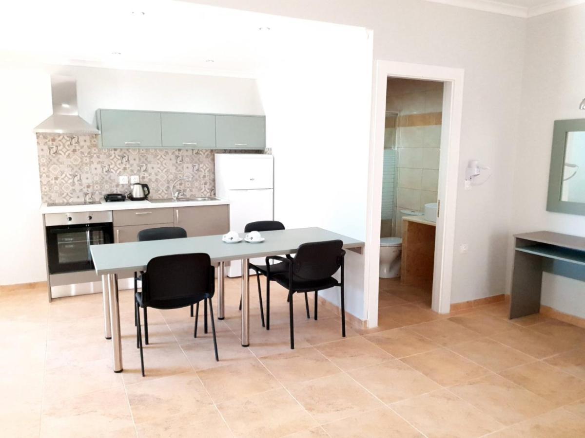 Nuevo Vista Bed & Breakfast Kavos Ngoại thất bức ảnh